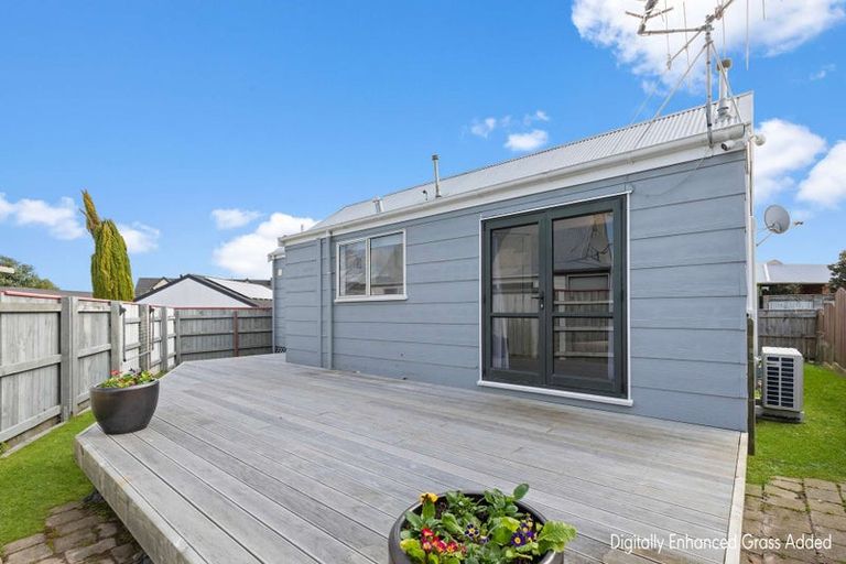 Photo of property in 64 Rhodes Drive, Kelvin Grove, Palmerston North, 4414