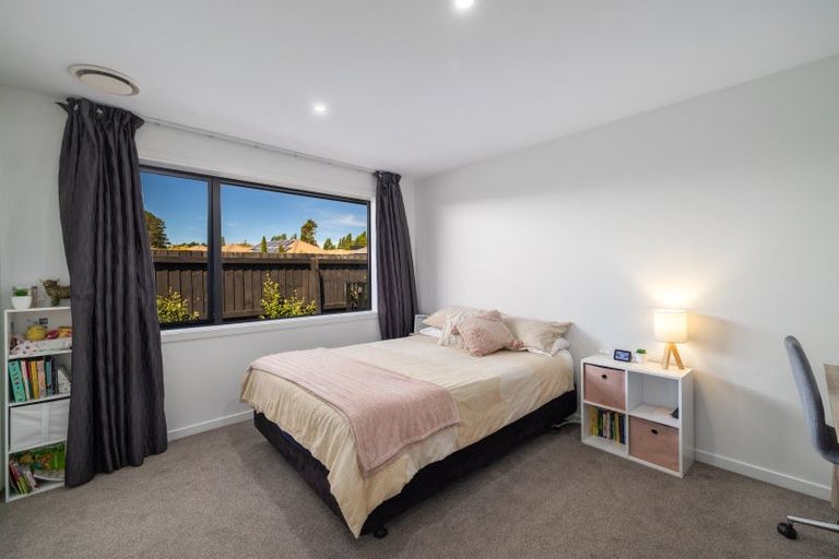 Photo of property in 10 Polish Settlers Place, Marshland, Christchurch, 8083