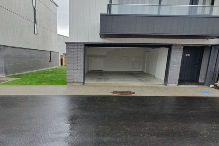 Photo of property in 35 John Street, Stokes Valley, Lower Hutt, 5019