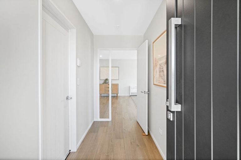 Photo of property in 16 Forge Close, Halswell, Christchurch, 8025