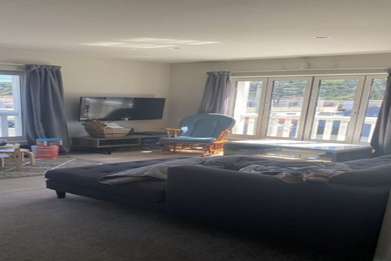 Photo of property in 181 Onepu Road, Lyall Bay, Wellington, 6022