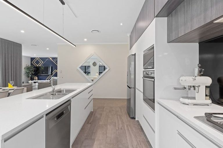 Photo of property in 6 Huarahi Pai Road, Huapai, Kumeu, 0810