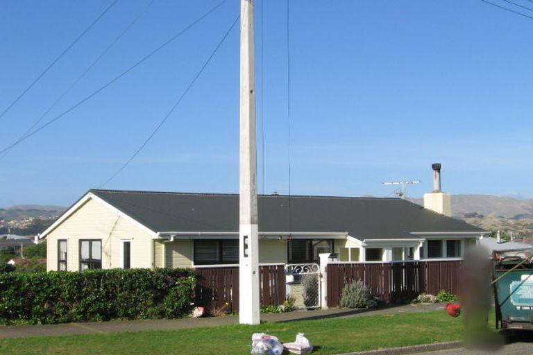 Photo of property in 4 Tuki Street, Titahi Bay, Porirua, 5022