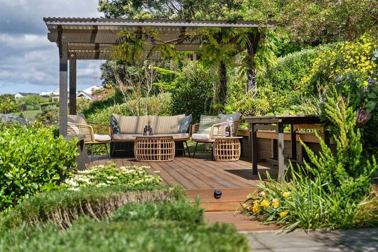 Photo of property in 29 Lakeside Terrace, Omokoroa, 3114