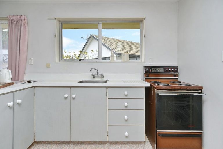 Photo of property in 97 Lowry Avenue, Redwood, Christchurch, 8051
