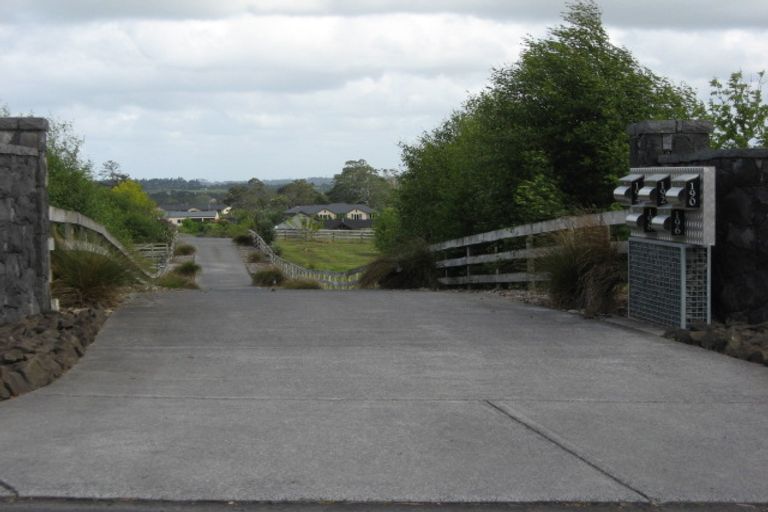 Photo of property in 196 Oraha Road, Kumeu, 0892