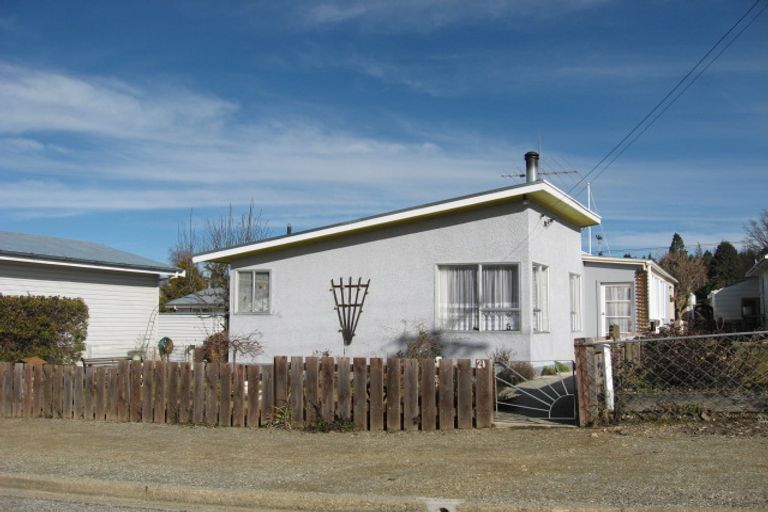 Photo of property in 21 Leven Street, Naseby, 9396