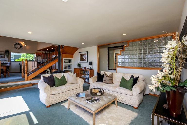 Photo of property in 3 Chatswood Grove, Fitzroy, New Plymouth, 4312