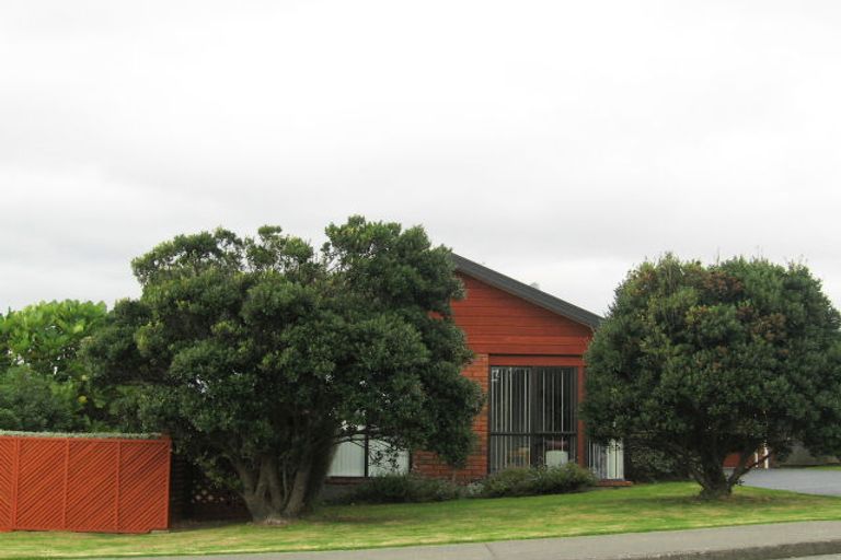 Photo of property in 127 Seaview Road, Paraparaumu Beach, Paraparaumu, 5032