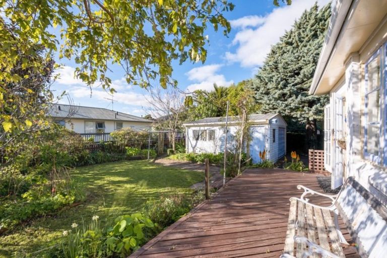 Photo of property in 15 Melvill Grove, Waterloo, Lower Hutt, 5011