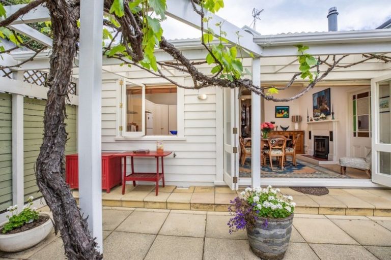 Photo of property in 13 Shelbourne Street, Nelson, 7010