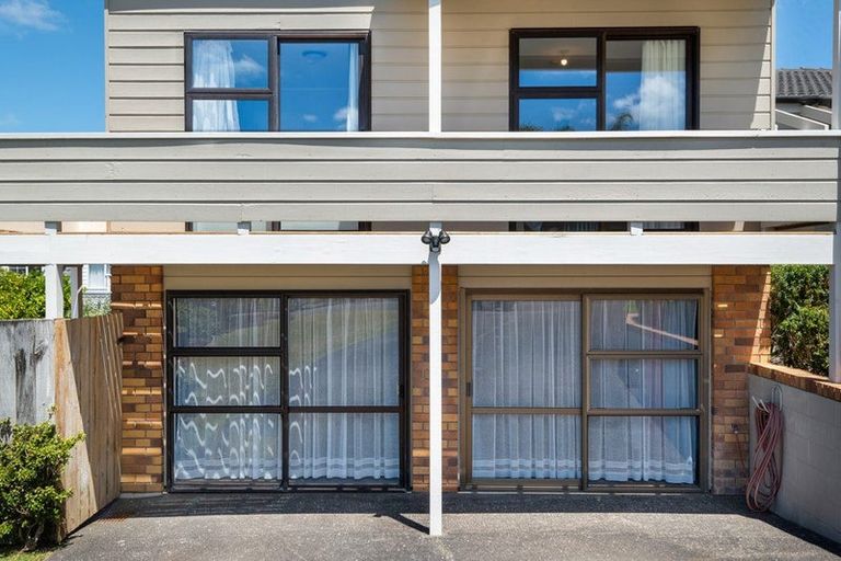 Photo of property in 20 Ronald Macken Place, Windsor Park, Auckland, 0632