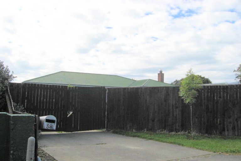 Photo of property in 38 Main North Road, Woodend, 7610