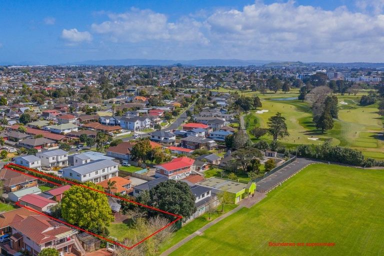 Photo of property in 13 Omana Road, Papatoetoe, Auckland, 2025