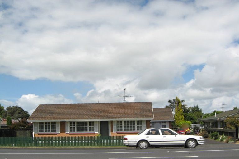 Photo of property in 2/27 Great South Road, Takanini, 2112