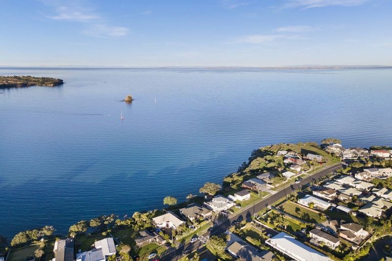 Photo of property in 93 Tiri Road, Tindalls Beach, Whangaparaoa, 0930
