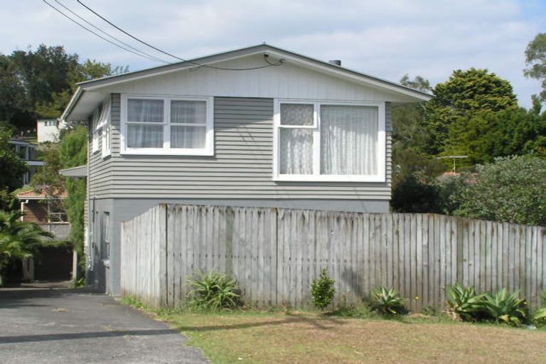 Photo of property in 1/14 Bond Crescent, Forrest Hill, Auckland, 0620