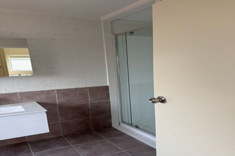 Photo of property in 223 Waitemata Drive, Ranui, Auckland, 0612