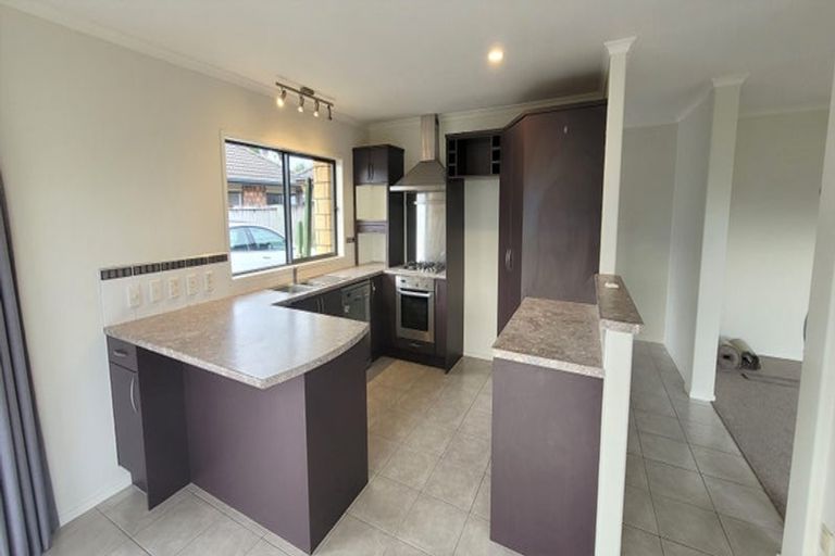 Photo of property in 33 Golden Sands Drive, Papamoa Beach, Papamoa, 3118