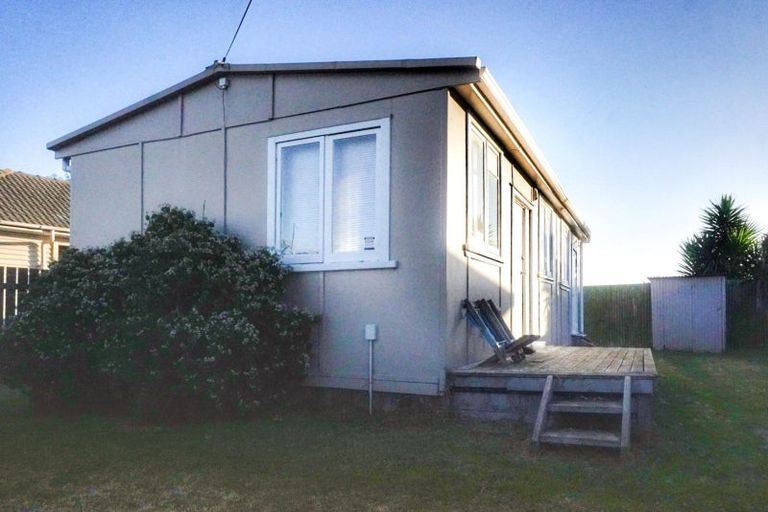 Photo of property in 33 Lister Crescent, Maraenui, Napier, 4110