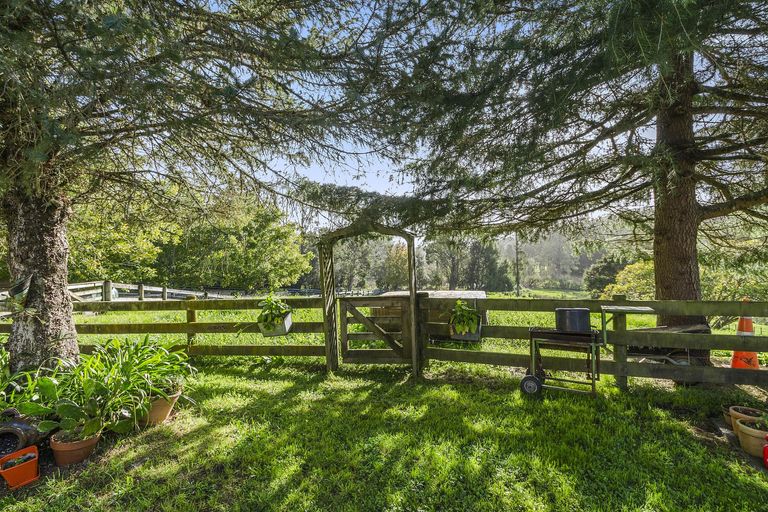 Photo of property in 67 Allen And Eyre Road, Onewhero, Tuakau, 2697