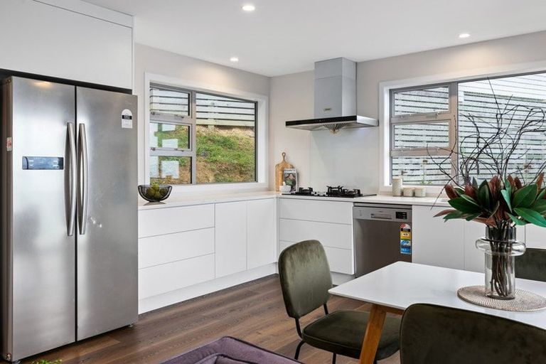 Photo of property in 6b Homebush Road, Khandallah, Wellington, 6035