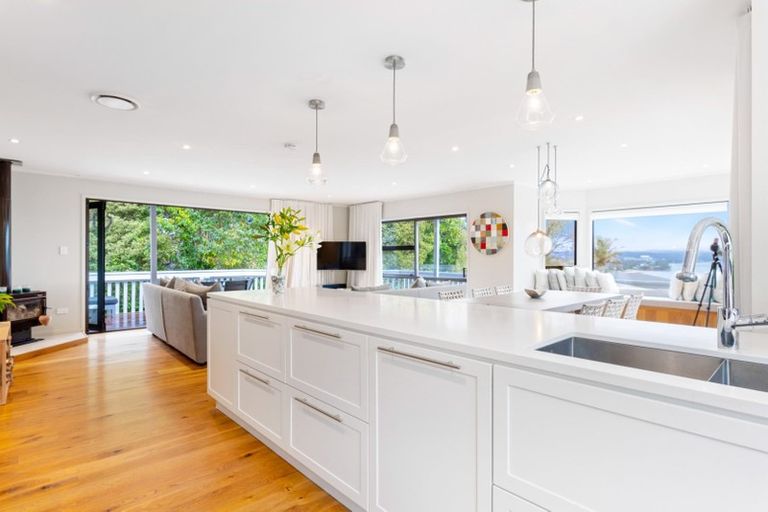 Photo of property in 32a Duncansby Road, Stanmore Bay, Whangaparaoa, 0932