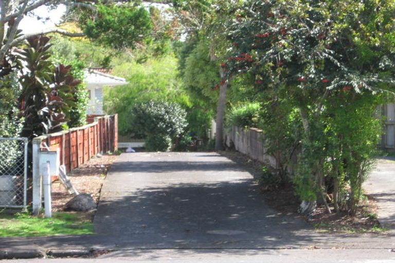 Photo of property in 8 Mccormick Road, Te Atatu South, Auckland, 0610