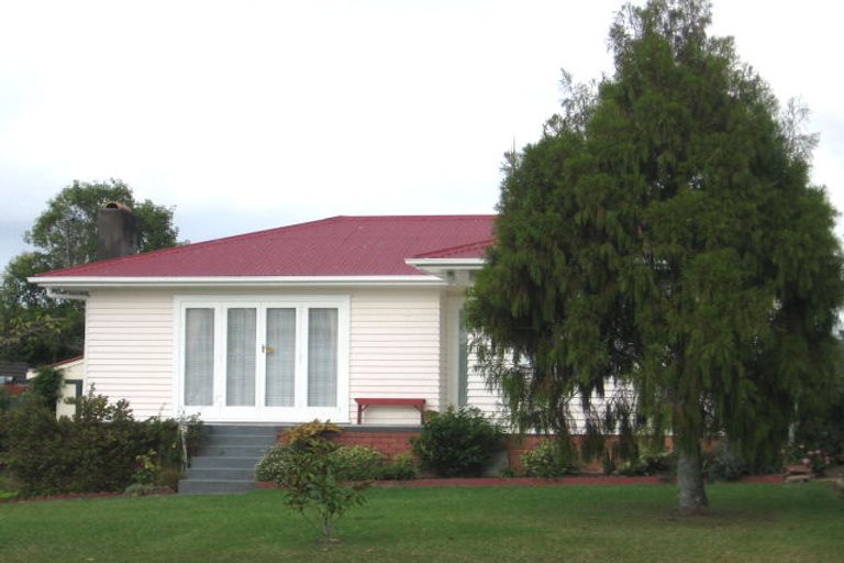 Photo of property in 1/39 Mcleod Road, Henderson, Auckland, 0612