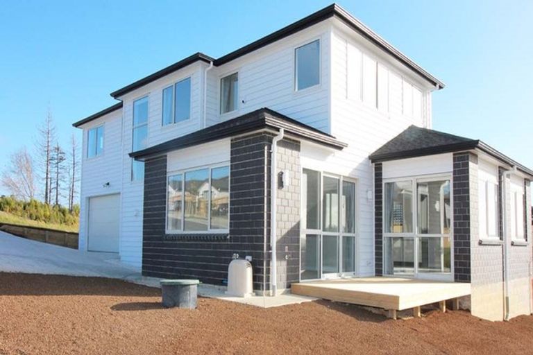 Photo of property in 80 Jeroboam Loop, Kumeu, 0810