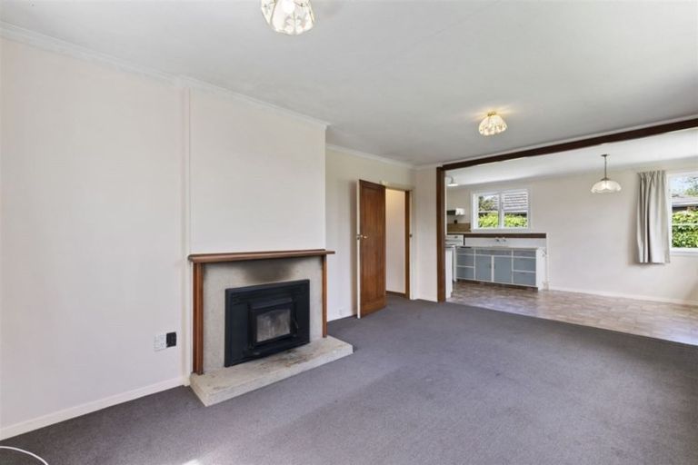 Photo of property in 32 Hollyford Avenue, Bryndwr, Christchurch, 8053