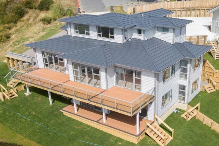 Photo of property in 143 Endeavour Drive, Whitby, Porirua, 5024