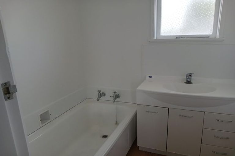 Photo of property in 16 Karamea Crescent, Kelvin Grove, Palmerston North, 4414