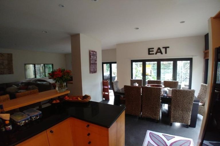 Photo of property in 106a Verran Road, Birkdale, Auckland, 0626