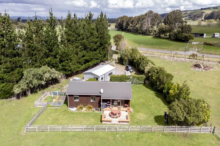 Photo of property in 70 Parkers Road, West Taratahi, Carterton, 5791