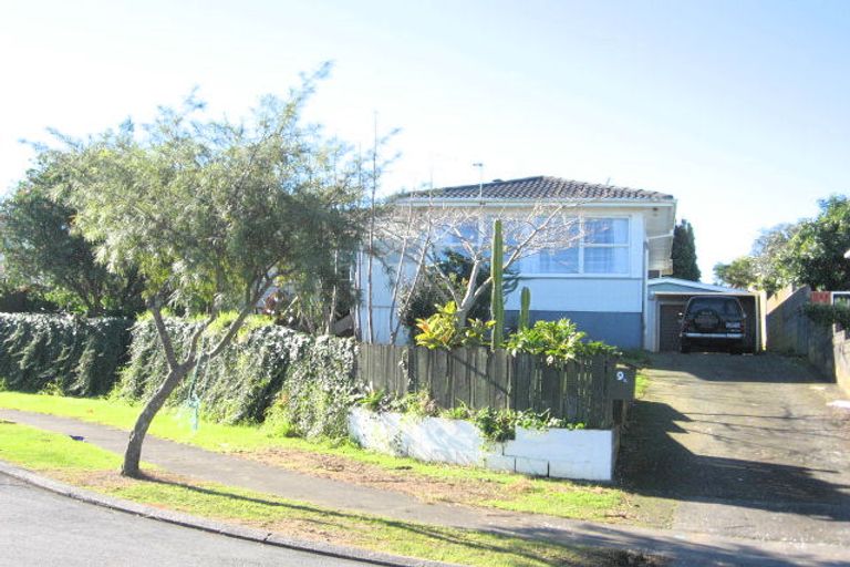 Photo of property in 9 Ranger Place, Wattle Downs, Auckland, 2103