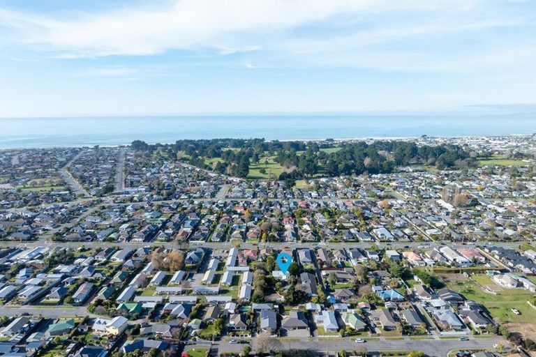 Photo of property in 88 Palmers Road, New Brighton, Christchurch, 8083