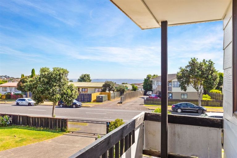 Photo of property in 132 Finlayson Avenue, Clendon Park, Auckland, 2103