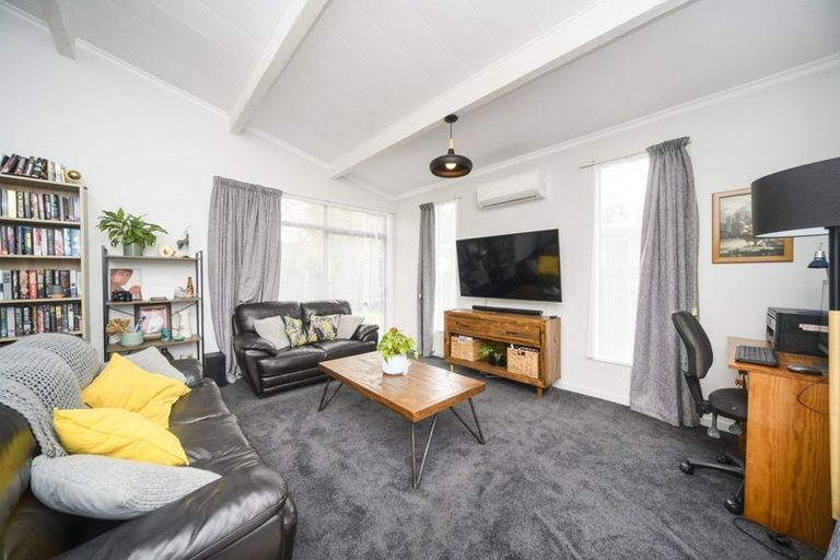Photo of property in 4 Spilman Place, Awapuni, Palmerston North, 4412