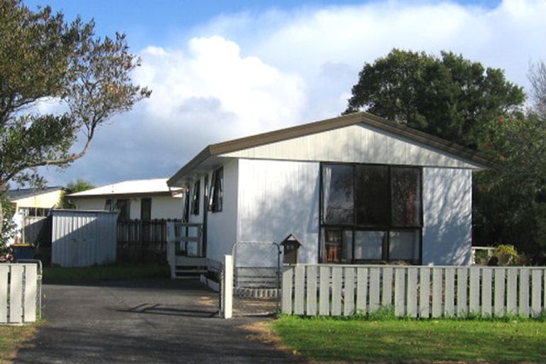 Photo of property in 4/8 Ireland Place, Ranui, Auckland, 0612