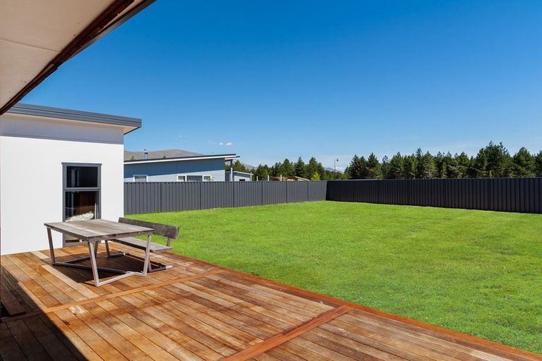 Photo of property in 2 Canal Place, Twizel, 7901