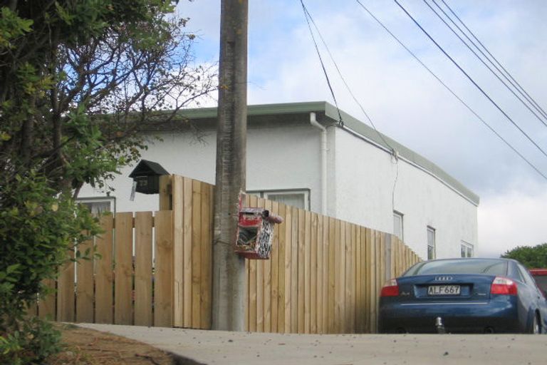 Photo of property in 73 Maupuia Road, Maupuia, Wellington, 6022