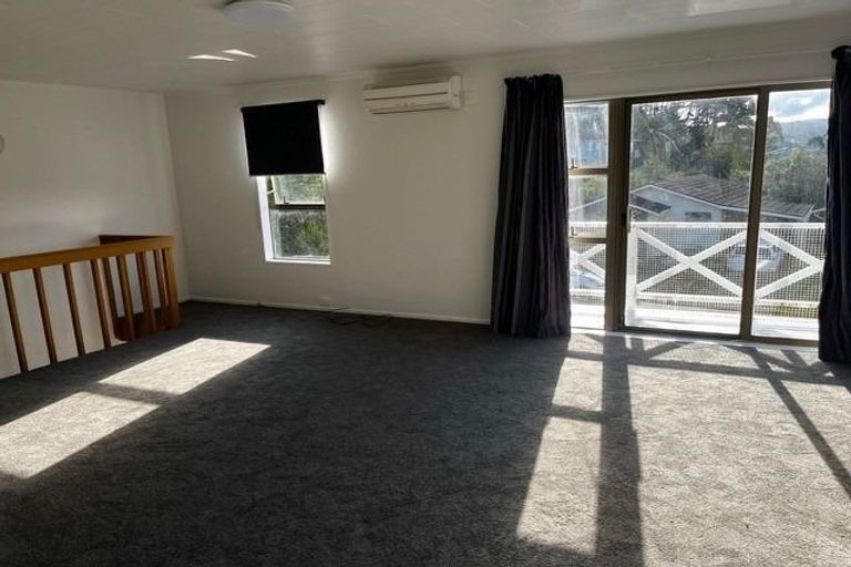Photo of property in 6a Makatote Grove, Churton Park, Wellington, 6037