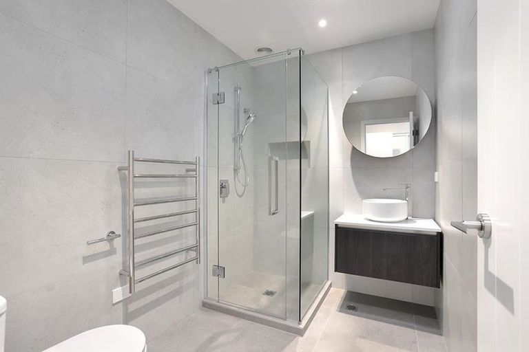 Photo of property in 4/35 Marine Parade, Hobsonville, Auckland, 0616