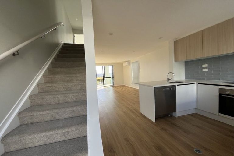 Photo of property in 15a Colin Chester Drive, Silverdale, 0932