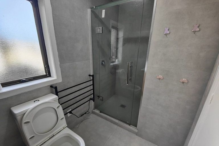 Photo of property in 6 Hoylake Place, Wattle Downs, Auckland, 2103