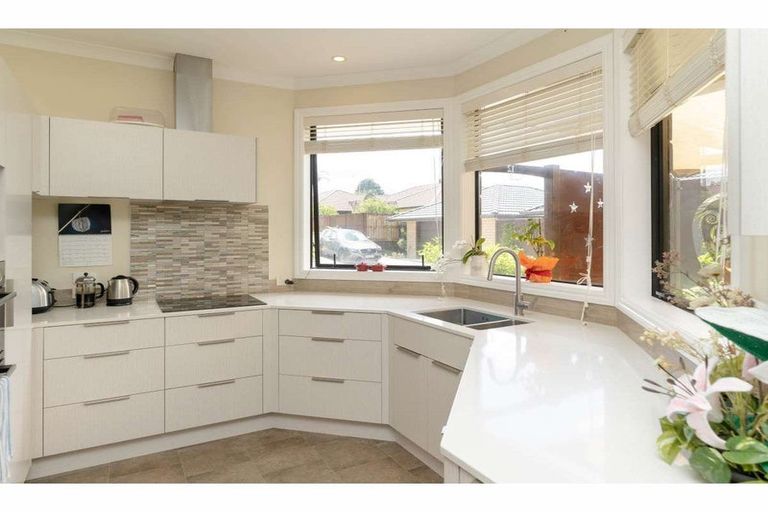 Photo of property in 12 Baska Voda Drive, Kerikeri, 0230