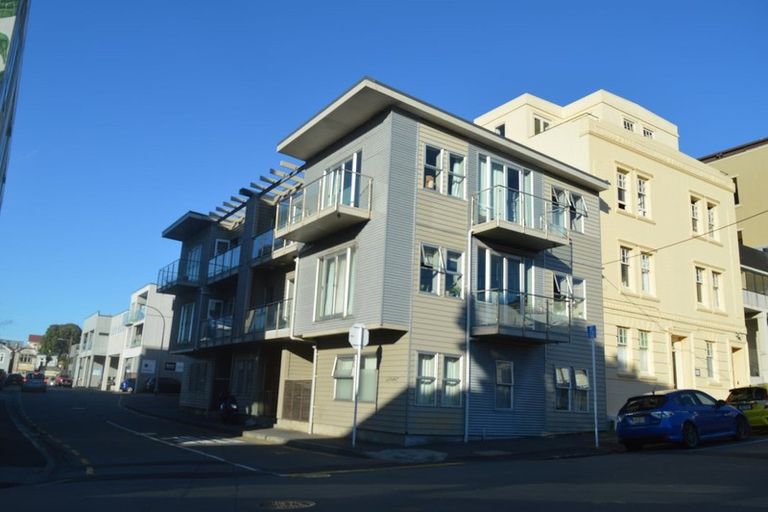 Photo of property in 6/41 Home Street, Mount Victoria, Wellington, 6011