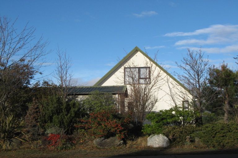 Photo of property in 10 Rob Roy Lane, Wanaka, 9305