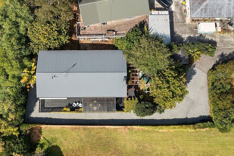 Photo of property in 61a Fairmount Road, Titirangi, Auckland, 0604